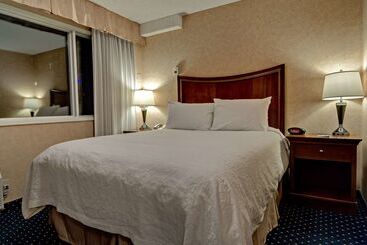 هتل Best Western Plus Suites Downtown Calgary