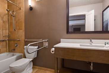 هتل Best Western Savannah Historic District