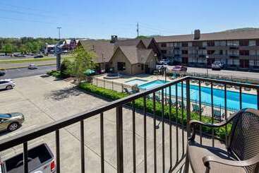 هتل Best Western Toni Inn