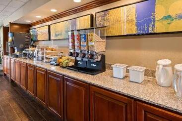 هتل Best Western Toni Inn