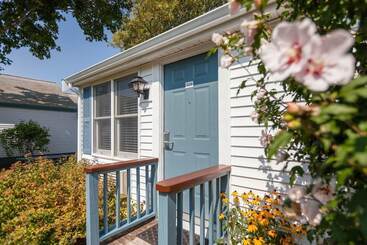Blue Water Resort - South Yarmouth