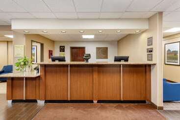 هتل Comfort Inn Aikens Center