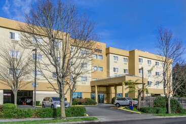 هتل Comfort Inn & Suites Seattle North