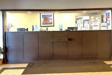 هتل Surestay Plus By Best Western Reading North