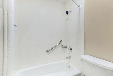 هتل Comfort Inn Santa Monica  West Los Angeles