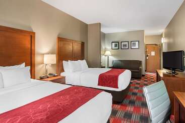 هتل Comfort Suites Near Vancouver Mall