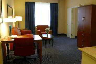 هتل Courtyard Raleigh Crabtree Valley