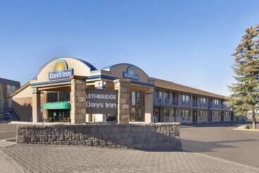 هتل Days Inn By Wyndham Lethbridge