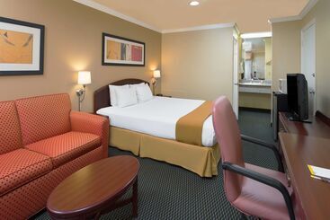 هتل Days Inn By Wyndham Pinole Berkeley