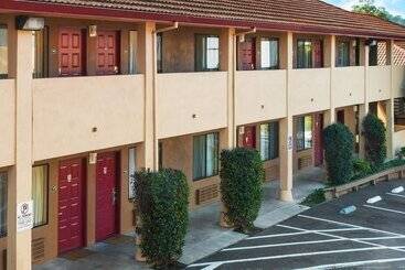 هتل Days Inn By Wyndham Pinole Berkeley
