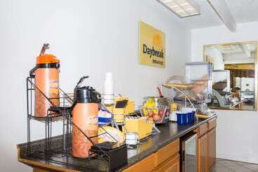هتل Days Inn By Wyndham Tallahassee University Center