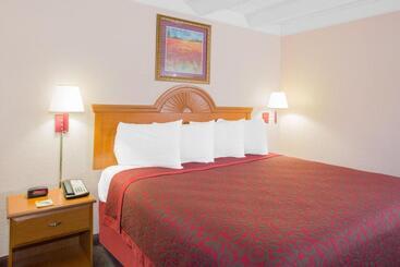 هتل Days Inn By Wyndham Tallahassee University Center