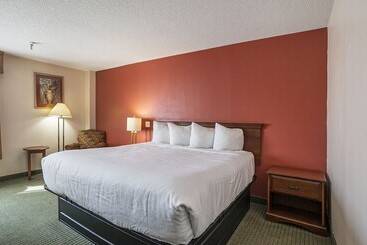 酒店 Days Inn & Suites By Wyndham Mt Pleasant