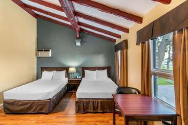 هتل Econo Lodge