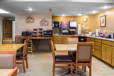 هتل Econo Lodge