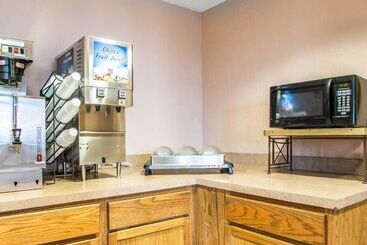 هتل Econo Lodge Springfield I44