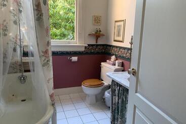 هتل Haterleigh Heritage Inn
