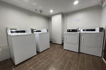 هتل Holiday Inn Express Rocky Mount Sports Center By Ihg