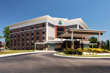 هتل Holiday Inn Express Rocky Mount Sports Center By Ihg