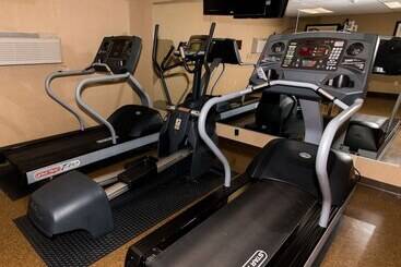 هتل Howard Johnson By Wyndham Portsmouth
