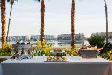 هتل Jamaica Bay Inn Marina Del Rey Tapestry Collection By Hilton