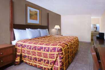 هتل Knights Inn Orlando