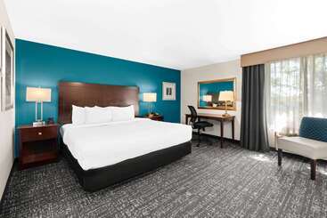 هتل La Quinta By Wyndham Portland Nw