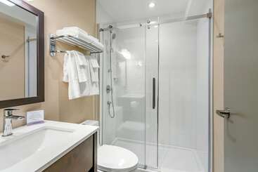 هتل Quality Inn Centre Ville