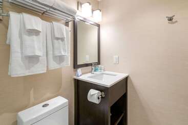 هتل Quality Inn Centre Ville