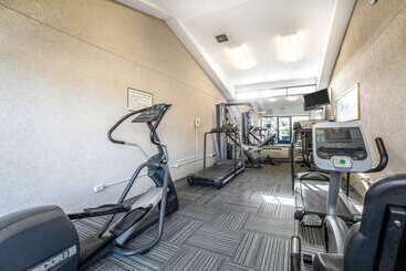 هتل Quality Inn