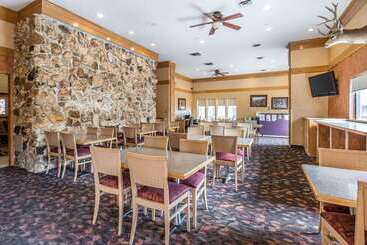 هتل Quality Inn