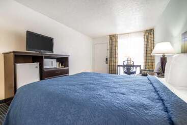 هتل Quality Inn