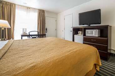 هتل Quality Inn