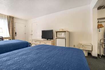 هتل Quality Inn