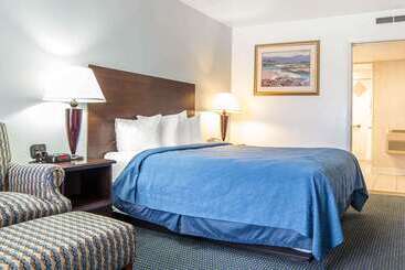 هتل Quality Inn