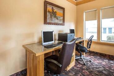 هتل Quality Inn