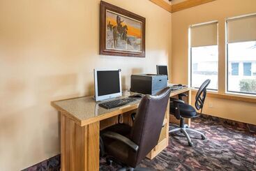 هتل Quality Inn