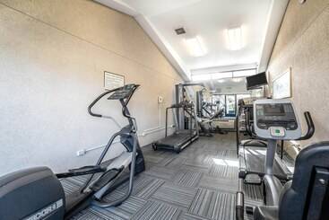 هتل Quality Inn