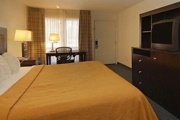 هتل Quality Inn