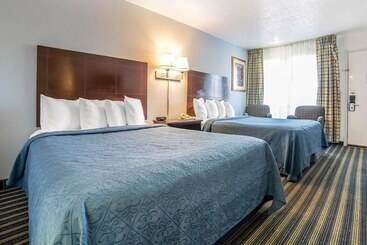 هتل Quality Inn