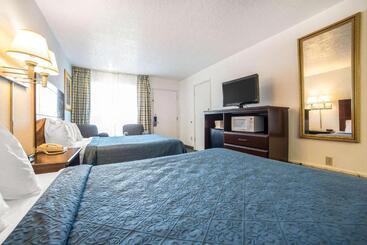 هتل Quality Inn