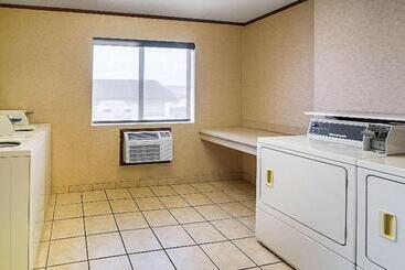 هتل Travelodge By Wyndham Rapid City/black Hills