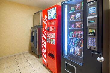 هتل Travelodge By Wyndham Rapid City/black Hills