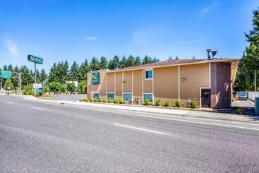هتل Quality Inn & Suites Vancouver North