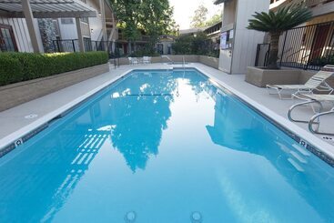 هتل Red Roof Inn San Dimas  Fairplex