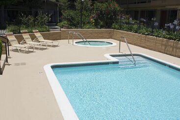 هتل Red Roof Inn San Dimas  Fairplex