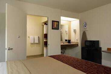 هتل Red Roof Inn San Dimas  Fairplex