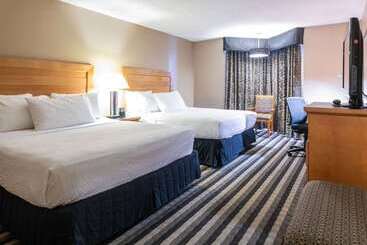 Royal Hotel West Edmonton, Trademark Collection By Wyndham