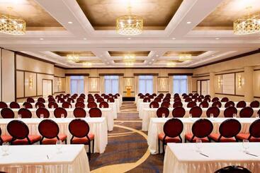 هتل Sheraton Laguardia East