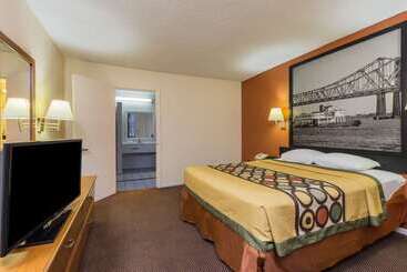 Отель Super 8 By Wyndham New Orleans